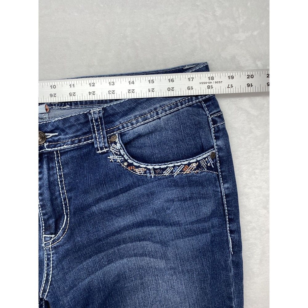 Shyanne Jeans Women's 39 Medium Wash‎ Blue Embroidered Pockets boot cut - Picture 3 of 12